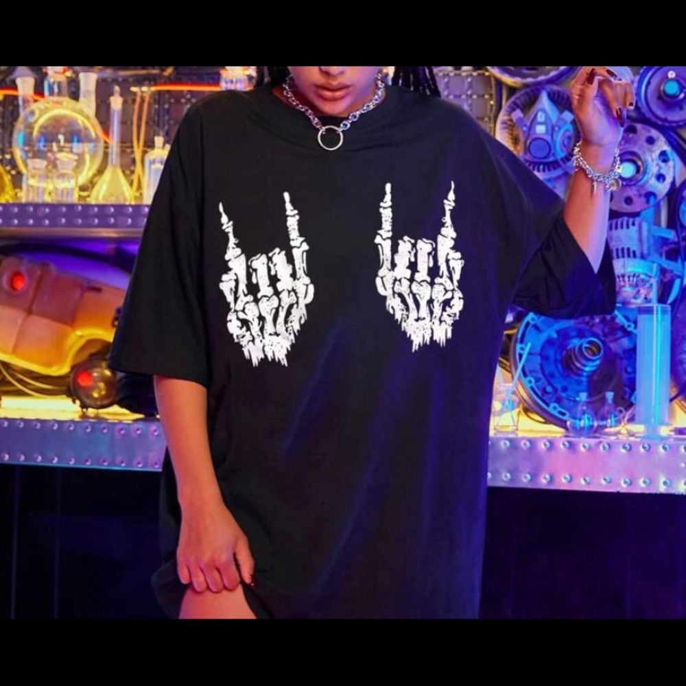 Graphic tee